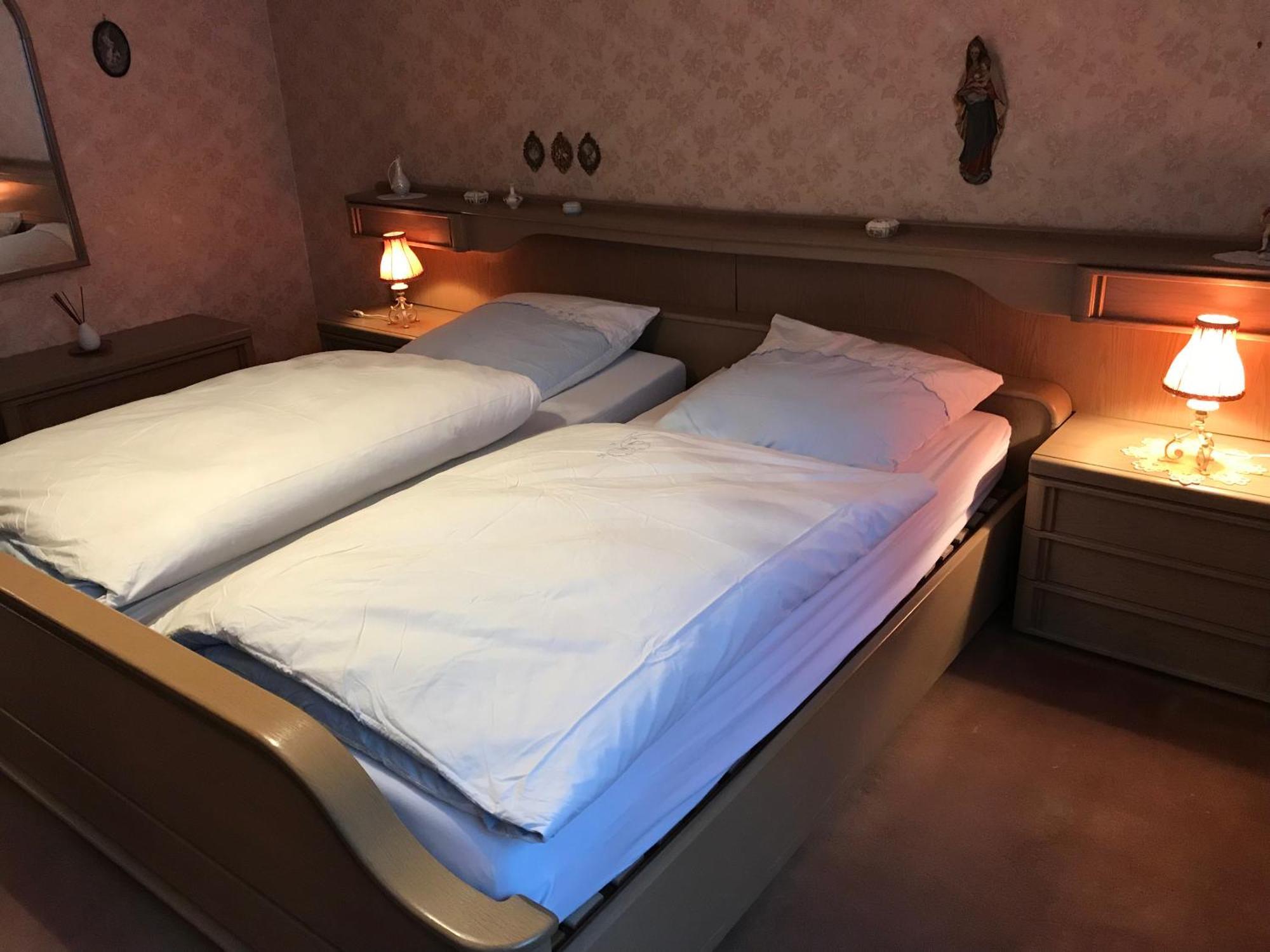 Gemuetliches Gaestehaus! Waldkraiburg Zewnętrze zdjęcie